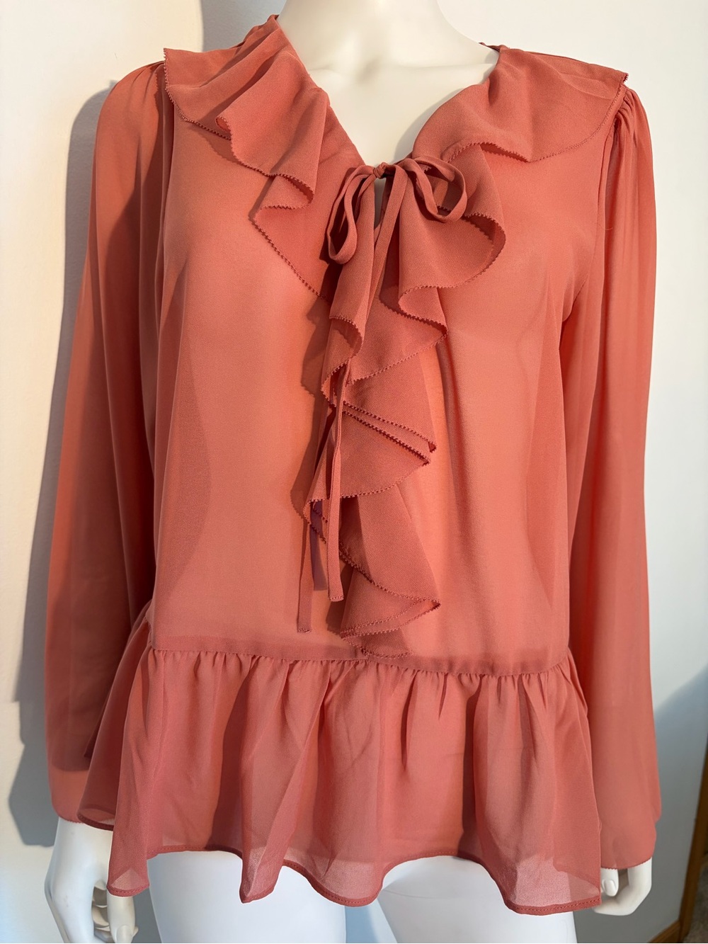 #889 Evereve Pretty Coral Ruffle Tie-Neck Blouse. New!